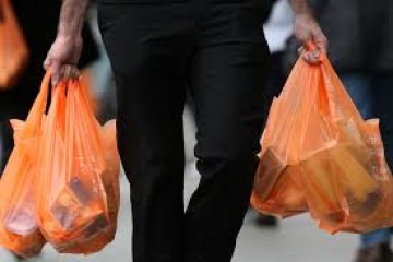 Distribuição de sacolas plásticas no comércio do Recife pode ser proibida