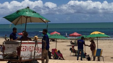 Procon realiza fiscalização em barracas e quiosques das orlas do Recife