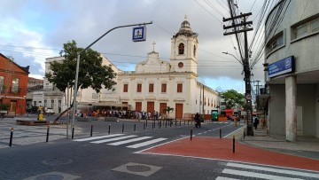 No Dia do Pedestre, Recife inicia instalação de equipamento luminoso para auxiliar travessias 