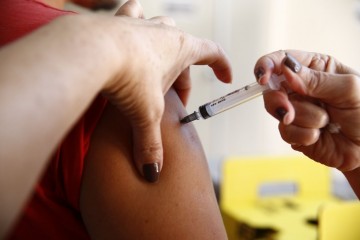 Feriadão da Páscoa conta com vacinação no Recife e cidades da RMR 
