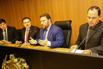 Presidente da Comissão de Meio Ambiente e Sustentabilidade da Alepe cobra explicações sobre o vazamento de óleo no litoral pernambucano