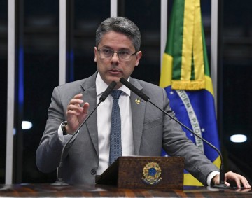 Debatendo com presidenciáveis: senador Alessandro Vieira fala de projetos, polarização e debate político