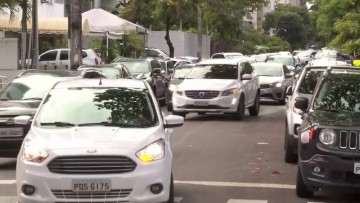 Operação volta às aulas orienta motoristas em vias do Recife 