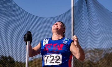 Beth Gomes estabelece novo recorde mundial no arremesso de peso