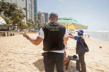 Prefeitura do Recife reforça orientações nas praias para conter aglomerações