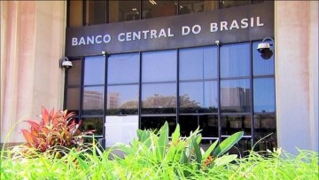  Medida do BC de cobrar 0,25% pela disposição do cheque especial é inaceitável, afirma Daniel Coelho 