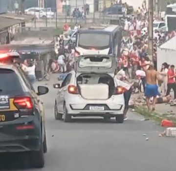 Micro-ônibus desgovernado atinge fiéis em procissão; quatro pessoas morreram e mais de 20 ficaram feridas em Jaboatão