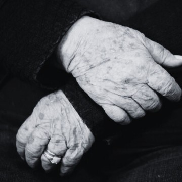 Homem é preso por suspeita de espancar e estuprar idosa de 87 anos em Agrestina