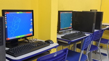 Funase recebe doação de computadores para profissionalização de socioeducandos