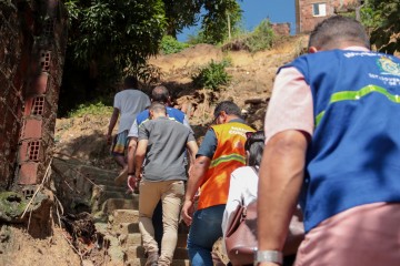 Governo de Pernambuco inicia pagamento de benefício continuado a familiares de vítimas das chuvas