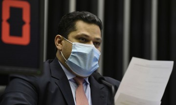 Alcolumbre prorroga MPs com ações de enfrentamento ao novo coronavírus
