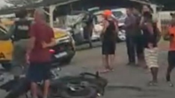 Viatura da polícia atinge moto e duas pessoas morrem em Camaragibe