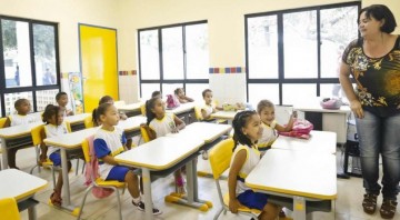 Recife anuncia contratação de 400 profissionais para a rede municipal de ensino 