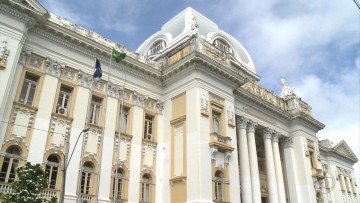 Governador Paulo Câmara fala sobre remanejamento de verbas para o Judiciário