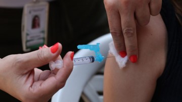 Ministério da Saúde incorpora a vacina contra a dengue no SUS