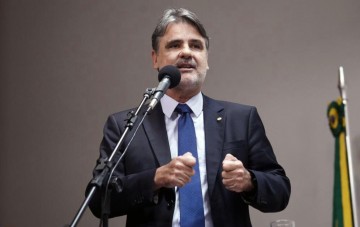 Raul Henry pondera sobre impeachment de Bolsonaro, mas defende pacificação para solucionar problemas do Brasil