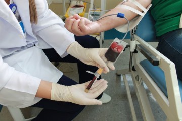Com estoques em baixa, Hemope apela por doadores na capital e interior