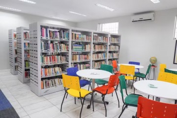 Biblioteca Municipal Álvaro Lins é reinaugurada em Caruaru após 8 anos fechada
