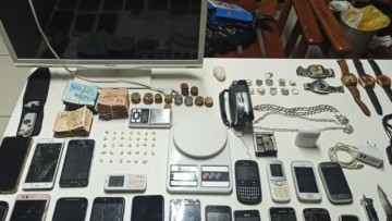 Policiais apreendem drogas e produtos roubados em Caruaru