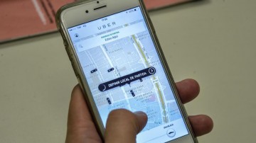 Justiça do Trabalho decide que Uber deverá registrar motoristas
