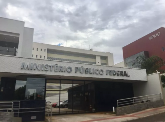 Cássio Sinomar é réu na Justiça Federal por fraudes em ações de auxílio em municípios de Pernambuco atingidos por cheias há mais de 12 anos.