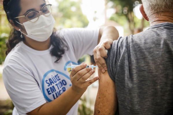 Segundo a prefeitura do Recife foram aplicadas mais de 30 mil doses do imunizante 