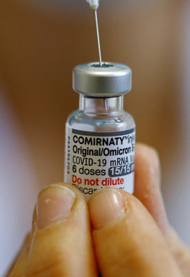 As vacinas bivalentes da Pfizer foram criadas para oferecer proteção extra contra a ômicron e suas mutações: elas são chamadas de imunizantes de “segunda geração”