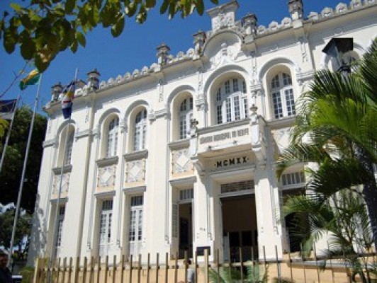 A  Câmara  do Recife retoma os trabalhos parlamentares no dia primeiro de agosto