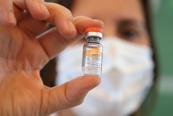 O processo de imunização é possível a partir desta quarta (26) diante da chegada de mais de 16 mil doses da vacina Oxford/AstraZeneca