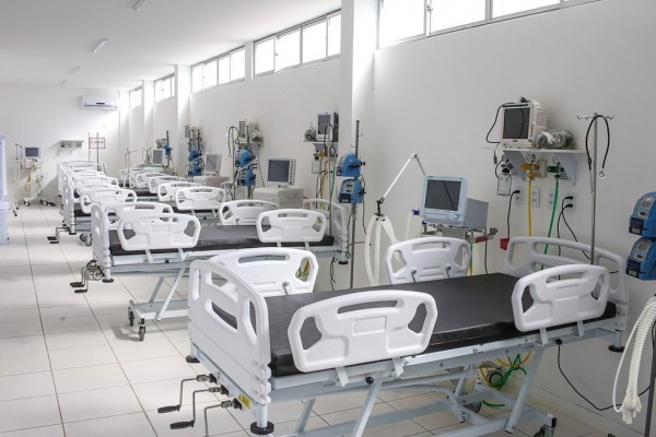 A capital pernambucana conta com 388 leitos, sendo 222 unidades de terapia intensiva, para tratar pessoas com síndrome respiratória aguda grave