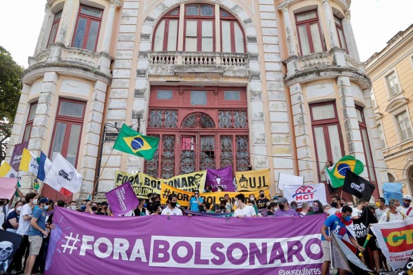 Coordenador do Movimento Brasil Livre (MBL) em Pernambuco, Izaque Costa, comenta sobre movimentações no fim de semana