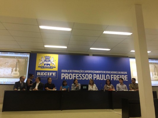 O evento reúne grupos de estudo das universidades Federal e Federal Rural de Pernambuco e diversos públicos