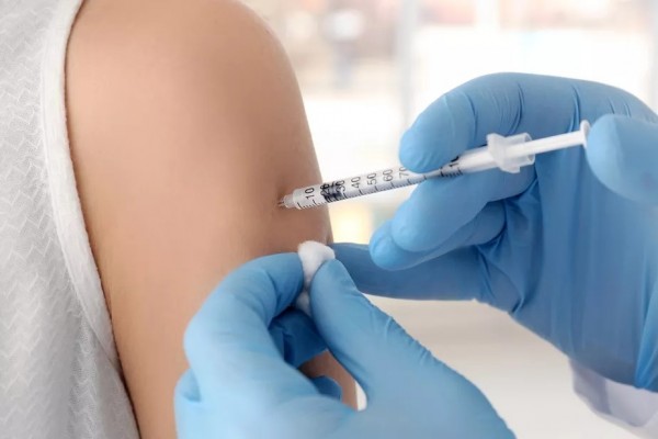 O Estado também convoca a população para vacinação contra sarampo
