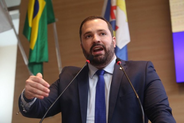 Na Câmara Municipal do Recife, o Vereador analisou o impacto do programa do Governo de Pernambuco que vai reduzir em até 80% a multa e os juros do ICMS, além de angariar receitas para o Estado