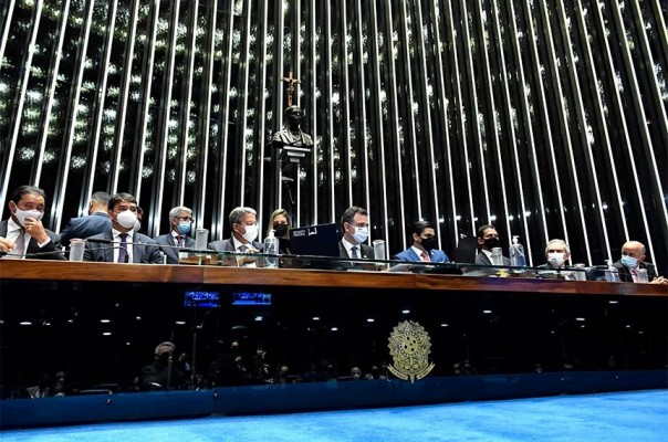 O ex-senador Armando Neto, relator da proposta em 2017, comentou a aprovação do repasse no congresso