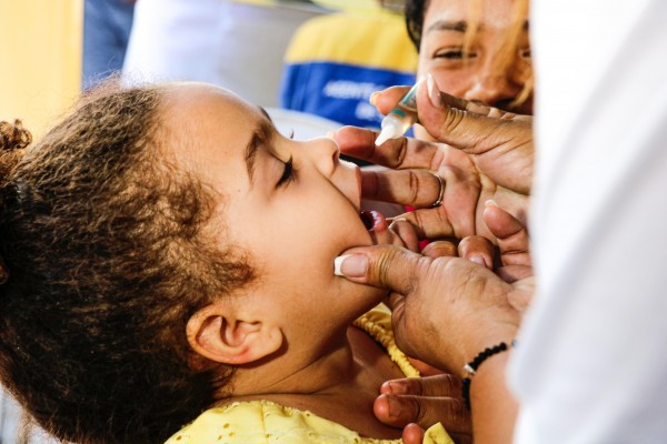 Além do Parque Santana, a imunização contra o coronavírus e contra a poliomielite é também oferecida nos Shoppings RioMar, Recife e Boa Vista