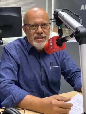 Eduardo Mendonça faz crítica à gestão do município de Caruaru e as exonerações dos servidores públicos