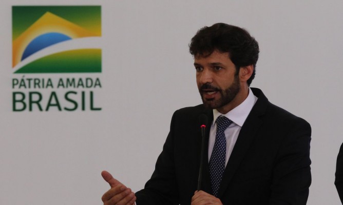 O novo ministro é Gilson Machado, que comandava a Embratur