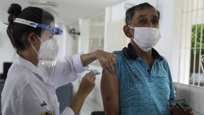 A expectativa é de que cerca de 340 mil pessoas sejam vacinadas até 31 de maio