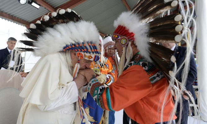 Papa Francisco pediu investigação sobre danos aos povos indígenas