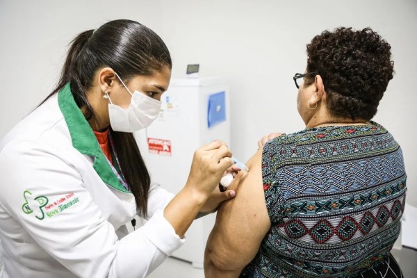 Imunizante está disponível nas Unidades Básicas de Saúde de segunda a sexta-feira.
