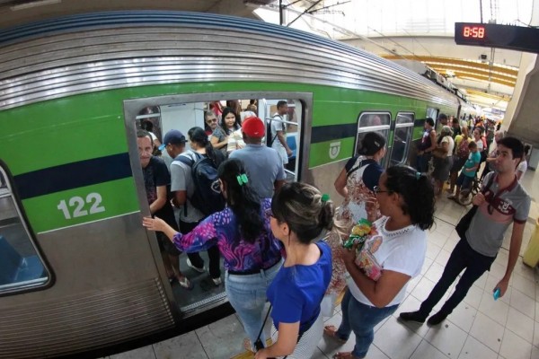 A paralisação busca pressionar o Governo Federal a reverter a possibilidade de privatização da Companhia Brasileira de Trens Urbanos (CBTU) e garantir a recuperação do sistema