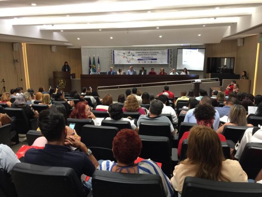 O evento reúne gestores e 16 municípios da região metropolitana do Recife.