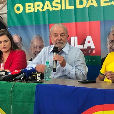 Lula ainda afirmou que o voto do nordestino contra Bolsonaro é uma questão de honra