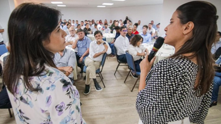 No encontro também foram discutidos projetos de lei que tratam da implantação do programa Mães de Pernambuco.