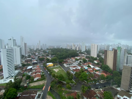 O alerta é válido para a Região Metropolitana do Recife e para as Zonas da Mata Norte e Sul durante toda a manhã