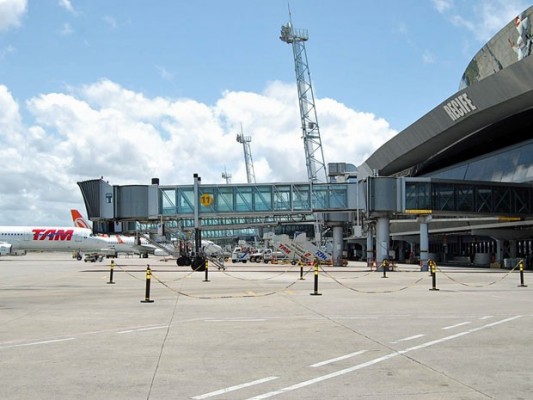 Com a retomada do turismo em Pernambuco, a previsão é de 4.624 voos, entre pousos e decolagens