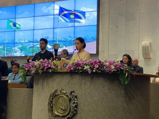 A cerimônia de posse foi realizada na Assembleia Legislativa Estadual (Alepe), no Recife, na tarde deste domingo, dia 1º