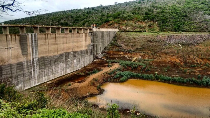 Parlamentar afirma que a falta de manutenção marca a situação das represas há anos 