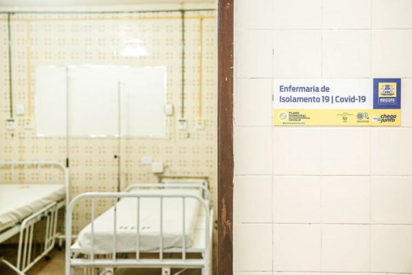 Além disso 177 agentes de endemias realizam a limpeza de paradas e terminais de ônibus e unidades hospitalares 